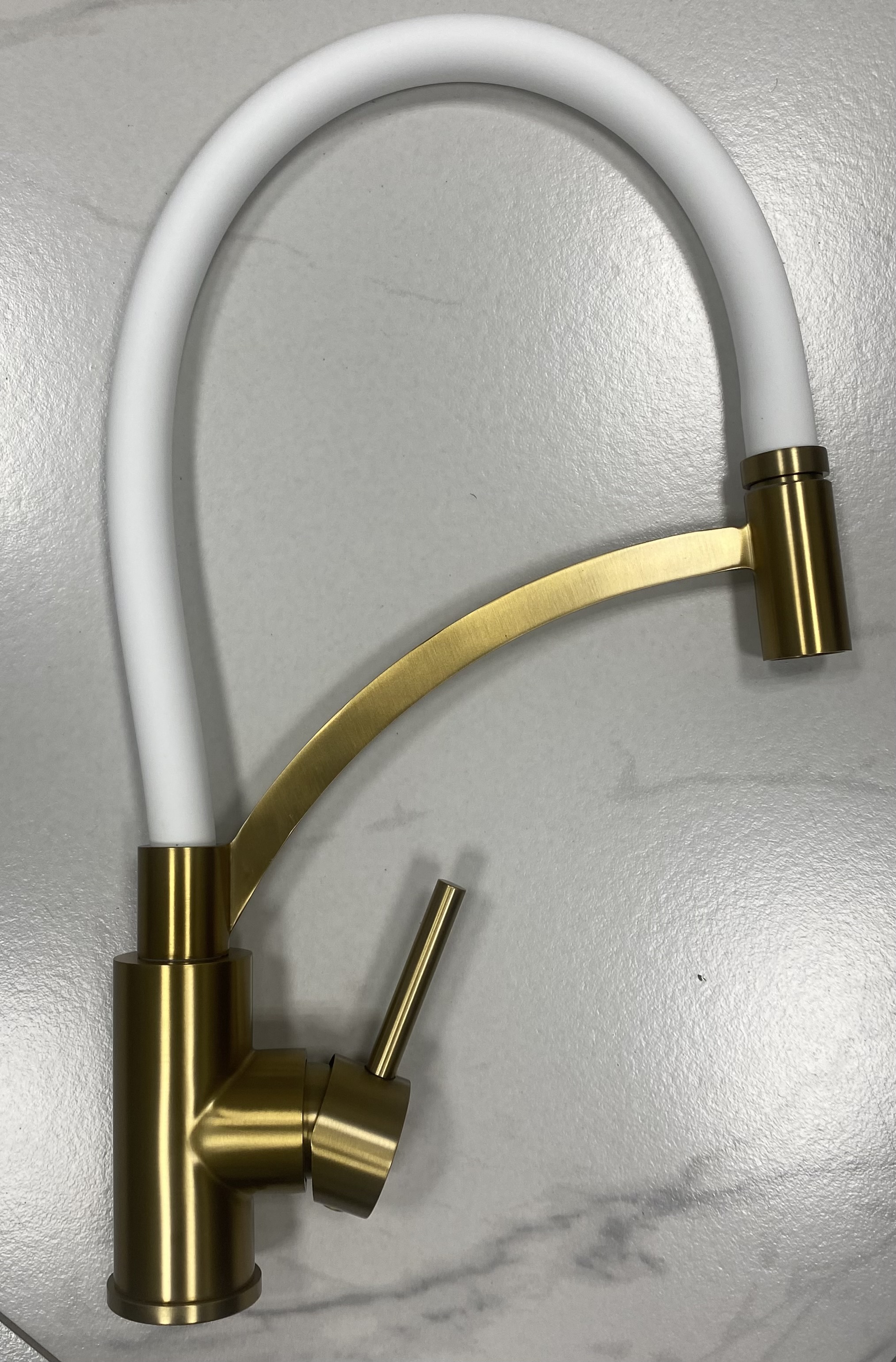 FABIA-Lux   смеситель для кухни FL 11   золото/бел.шланг   