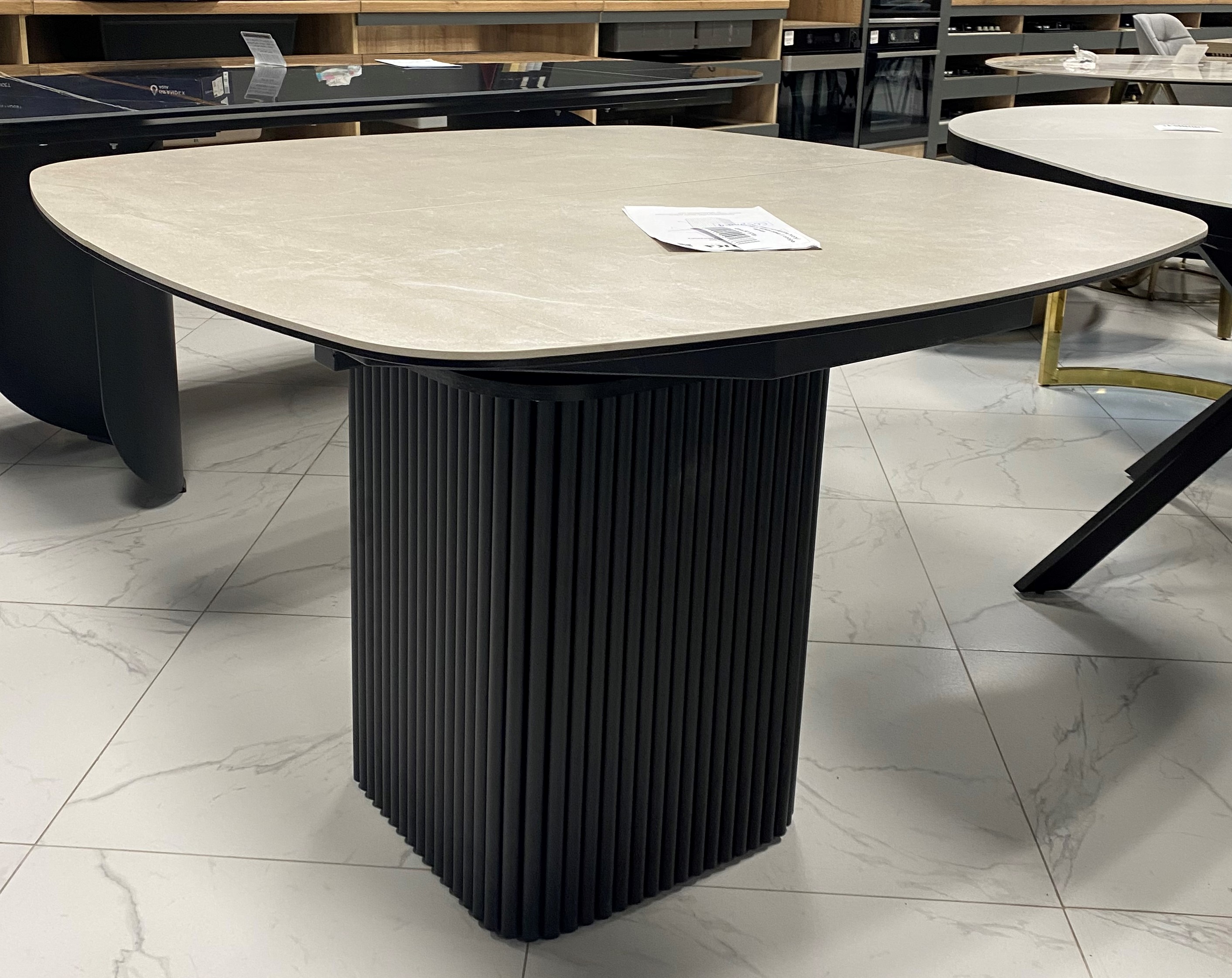 Стол ГРИМ (110) Bayona Ivory/ черн подст./черная рама // опора черная